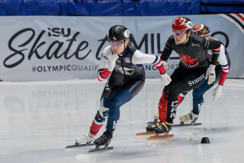 Corrine Stoddard of the United Stes leads Canada's Courtney Sarault and fellow American Kristen Santos-Griswald during the Women's 1500 meter final as Montreal's Maurice Richard arena, at the ISU Short Track World Tour on October 12th, 2025. Photo: Kieron Yates
