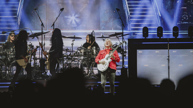 Triumph at Canadian Tire Centre in Ottawa.
Photo by Laura Collins.